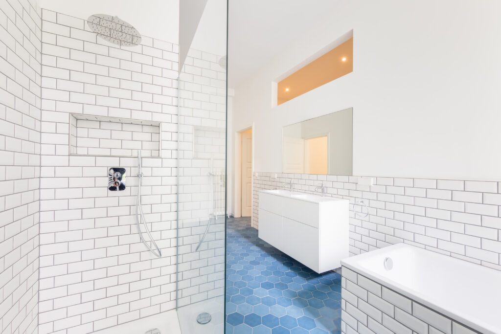 Altbauwohnung in Berlin – Charlottenburg stilvoll modernisiert mit Feingefühl 1 01